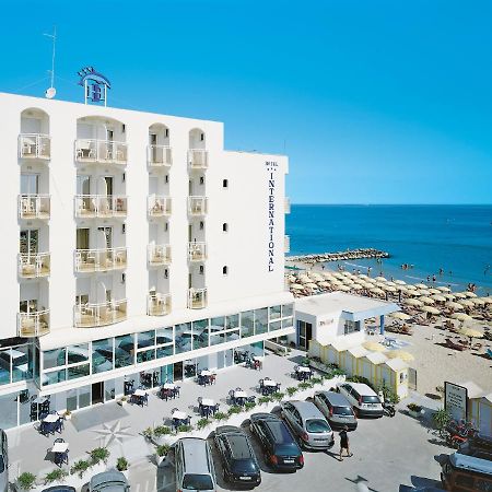 Hotel International Direttamente Sulla Sabbia Misano Adriatico Bagian luar foto
