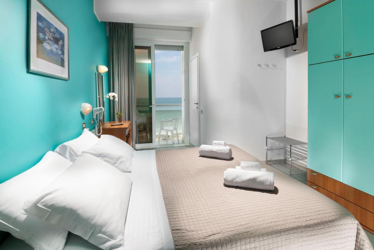 Hotel International Direttamente Sulla Sabbia Misano Adriatico Bagian luar foto