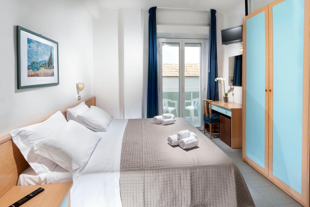 Hotel International Direttamente Sulla Sabbia Misano Adriatico Bagian luar foto