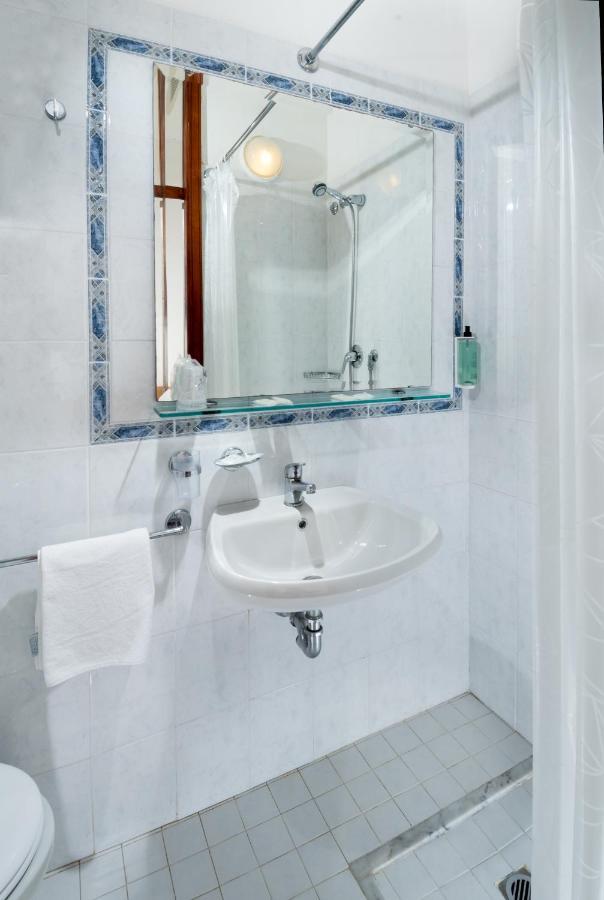 Hotel International Direttamente Sulla Sabbia Misano Adriatico Bagian luar foto